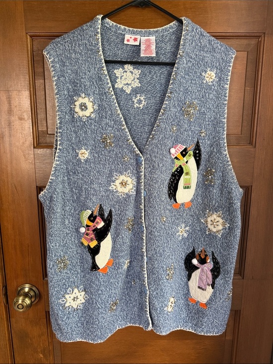 Vintage Sweaters - VINTAGE “UGLY” CHRISTMAS VEST ❄️